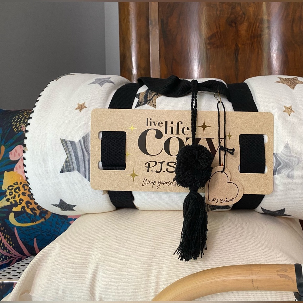 PJ Salvage Stars Blanket ✨ White Gold Silver Black | travel picnic